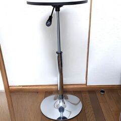 ラウンドテーブル　上下調整レバー付