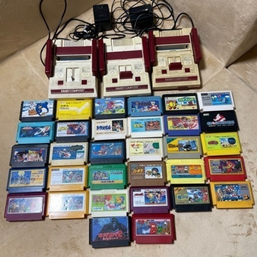 ファミリーコンピュータ3台　ソフト32本