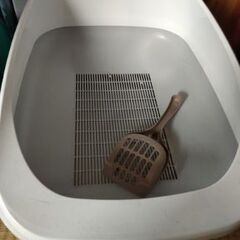 デオトイレ 猫用 トイレ ハーフカバー 本体 ナチュラルアイボリー おしっこ ペット用品 ユニチャームの画像