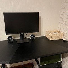 パソコンデスク/ワイドタイプで使い易いです❗️
