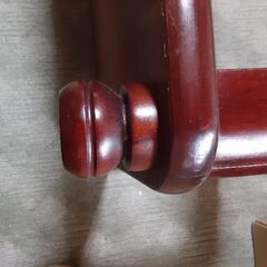 ガラス天板テーブルの画像