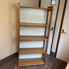 収納棚(一部塗装剥がれあり)