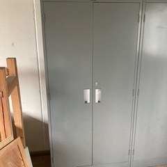 スチールロッカー　Naiki