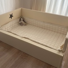 お譲り先決定【プレイマット】成長・用途によって変形可能なベビーマットの画像