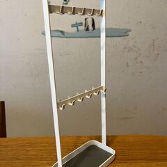 ネックレスラックの画像