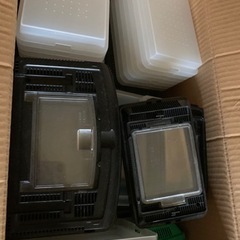 飼育ケース、水槽