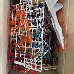 ジャンクパーツ（ガンプラなど）