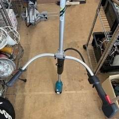 ほぼ未使用】マキタ 草刈り機 MUR190UDRG 6.0Ahバッテリー付き