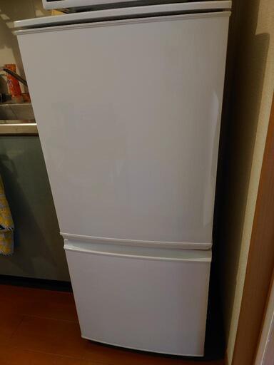 SHARP　冷蔵庫　2ドア　2015年製