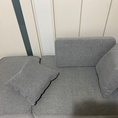 〆【使用期間2年未満】2掛けソファーお譲りします！【未使用付属品付】の画像