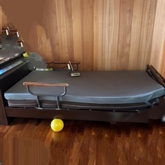 介護用電動ベッド