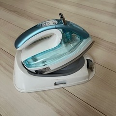東芝　TOSHIBA  スチームアイロンの画像