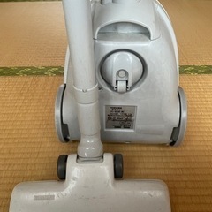 紙パック式掃除機の画像