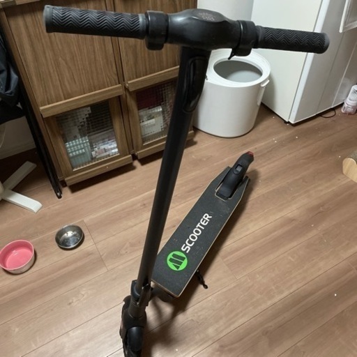 激安！本日限定値引き！MEGAWHEELS 電動キックボード キックスクーター