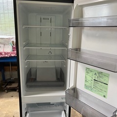 2022製TOSHIBA冷蔵庫の画像