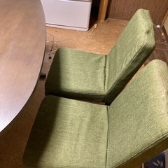 ダイニングテーブル　椅子4脚付きの画像