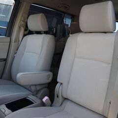 🔵オトロン🔵自社ローン・金利０%　🚗【トヨタ◎アイシス プラタナ】🚙の画像