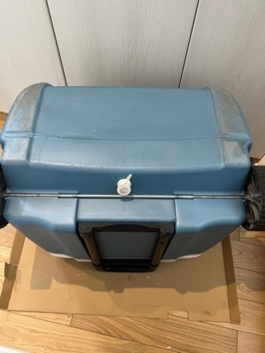 イグルーiglooクーラーボックス キャスター付き Maxcold 62QT （58L）