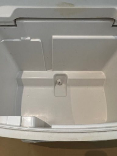イグルーiglooクーラーボックス キャスター付き Maxcold 62QT （58L）
