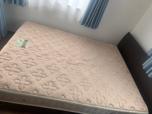 ワイド　ダブルベッド