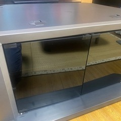 TV台（大型）の画像