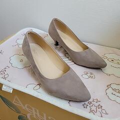 まだまだ履けます ベージュ系パンプス 23.5の画像