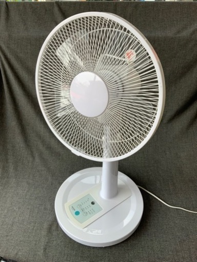リユース　TEKNOS　2018年製　扇風機　幅34.5　　奥行34　　高さ69.5　 （ｃｍ/写真撮影時）　テクノス　30cm  リモコン扇風機　5枚羽根