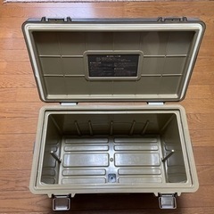 クーラーボックス（オマケ付き）の画像