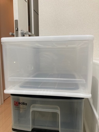 衣装ケース4個+キッチンマット
