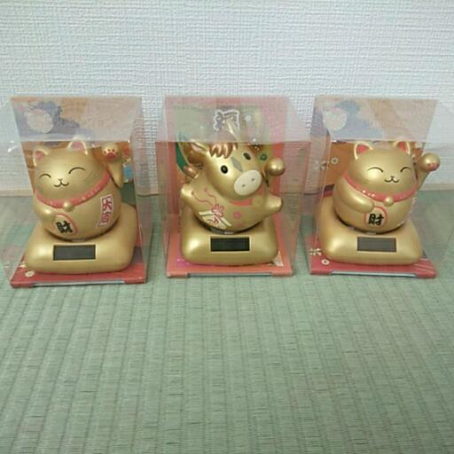 値下げいたしました！【新品】招き猫・招き馬の電動置物