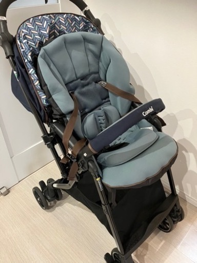 コンビベビーカースゴカルd4キャスエグショック