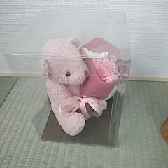 値下げいたしました！【新品】ブーケを持ったピンクのくまさん・光る置物の画像