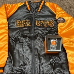 未使用品　ジャイアンツ　ジャンパー　腕時計