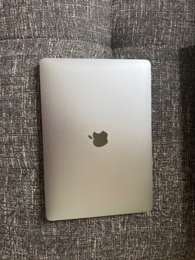 MacBook Pro 2022年　M2  256GB ほぼ新品　