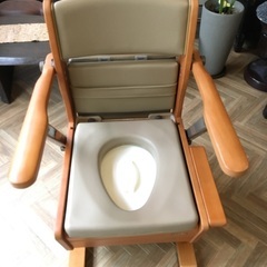 ポータブルトイレ（超美品）除菌・清掃済み　　の画像