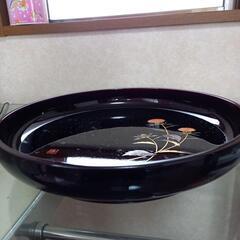 あざみの花柄の盆の画像