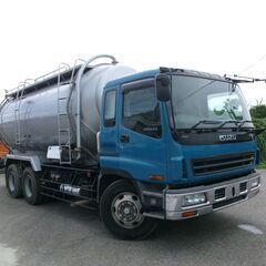 ギガ　タンクローリー　積載8820キロ　車検１年付