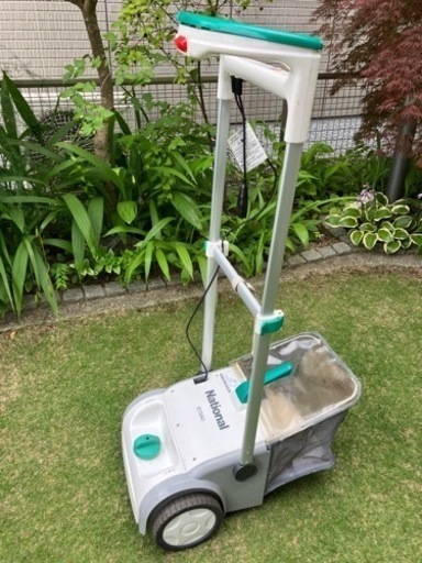 電動芝刈り機