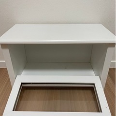 ガラス扉付きミニショーケース（キャビネット）の画像