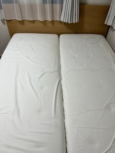 IKEA ダブルベッド　クイーンサイズ