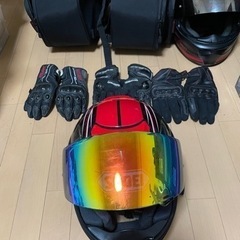 ヘルメット×2、グローブ×3、サイドバック　※商品説明必読の画像