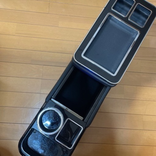 ホンダ フリード コンソールボックス スパイク兼用