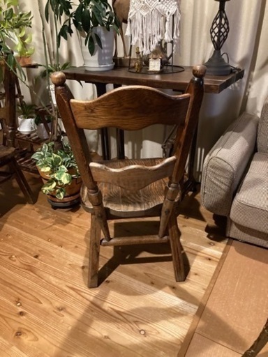 アンティークレトロ　ダイニングチェア１脚① 写真右