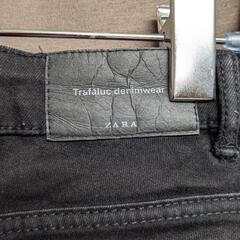 ZARA ブラックスキニーの画像