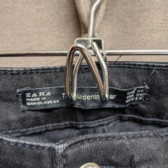 ZARA ブラックスキニーの画像