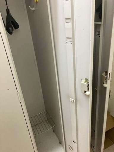 3人用ロッカー
