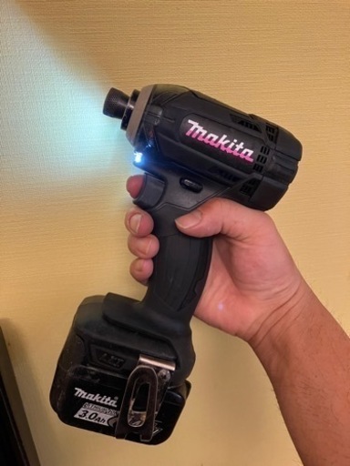 マキタ14Vインパクトドライバー　フルセット余った時間のDIYにいかがですか？値下げしました。