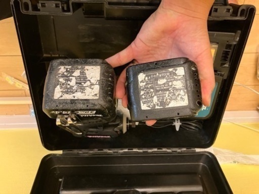 マキタ14Vインパクトドライバー　フルセット余った時間のDIYにいかがですか？値下げしました。
