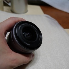 Canon eos m100 ミラーレス一眼レフの画像