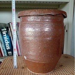壺（茶色）の画像